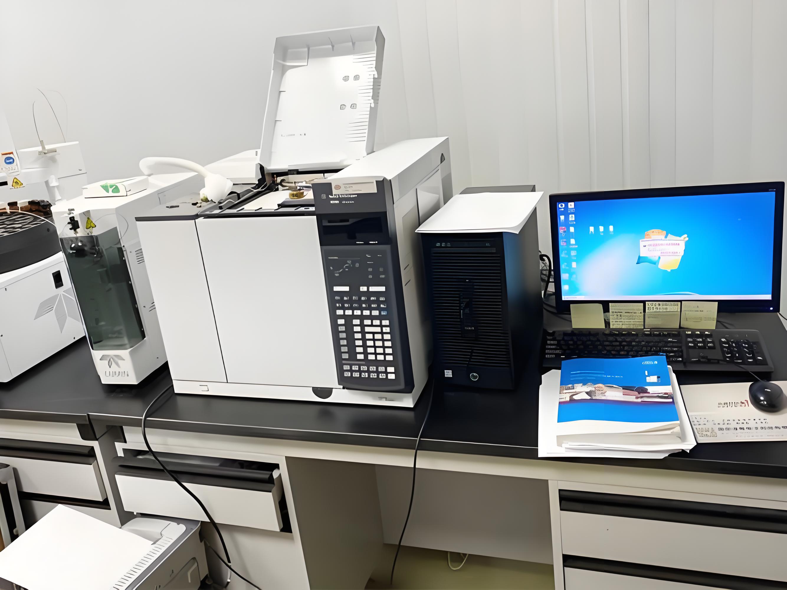 質(zhì)譜儀工作原理深度解析：從離子化、質(zhì)量分離到檢測應用 | 涵蓋四極桿、飛行時間、生物質(zhì)譜等技術