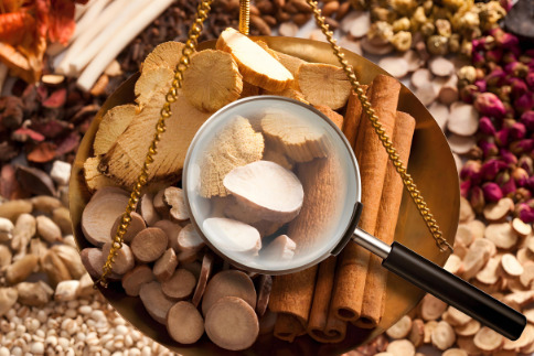 《中國藥典》對于藥用包材以及藥用玻璃的使用的規(guī)定和介紹。