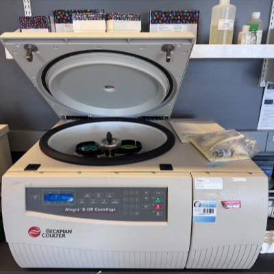 貝克曼 Allegra X-12R 離心機(jī)，配 SX4750A 轉(zhuǎn)子和吊籃